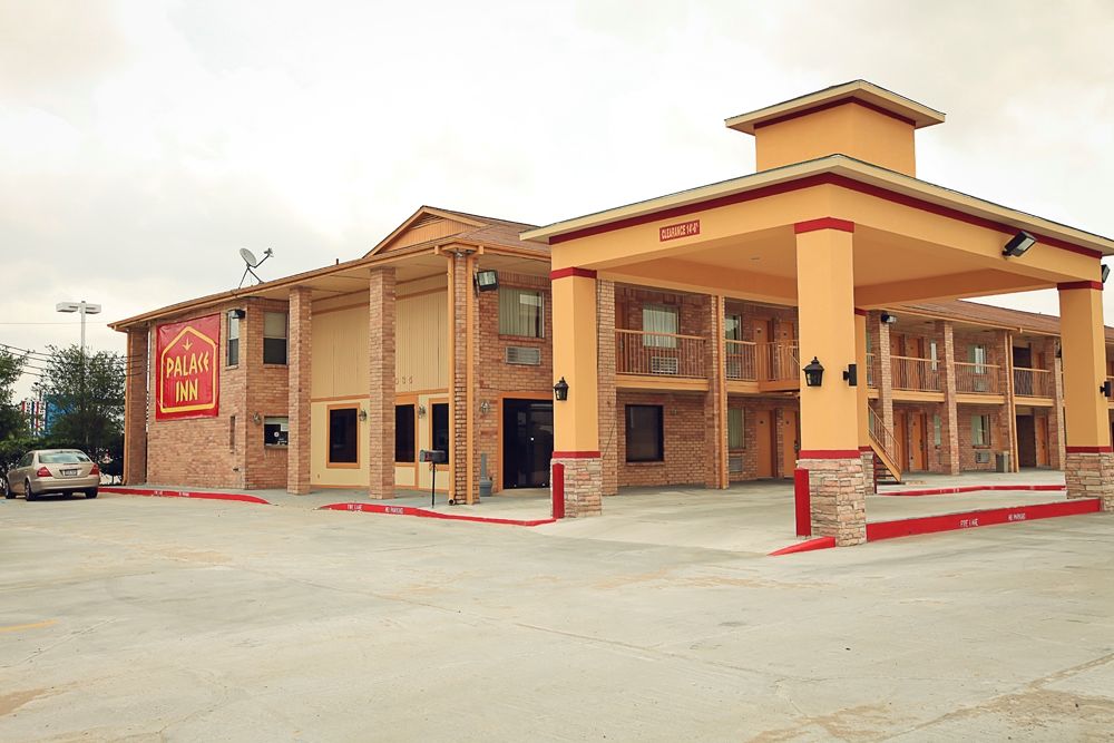 Palace Inn Rosenberg Exterior photo