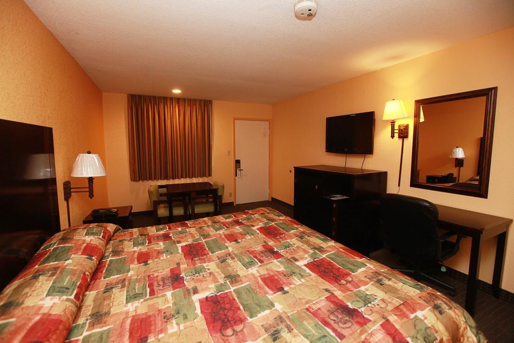 Palace Inn Rosenberg Room photo